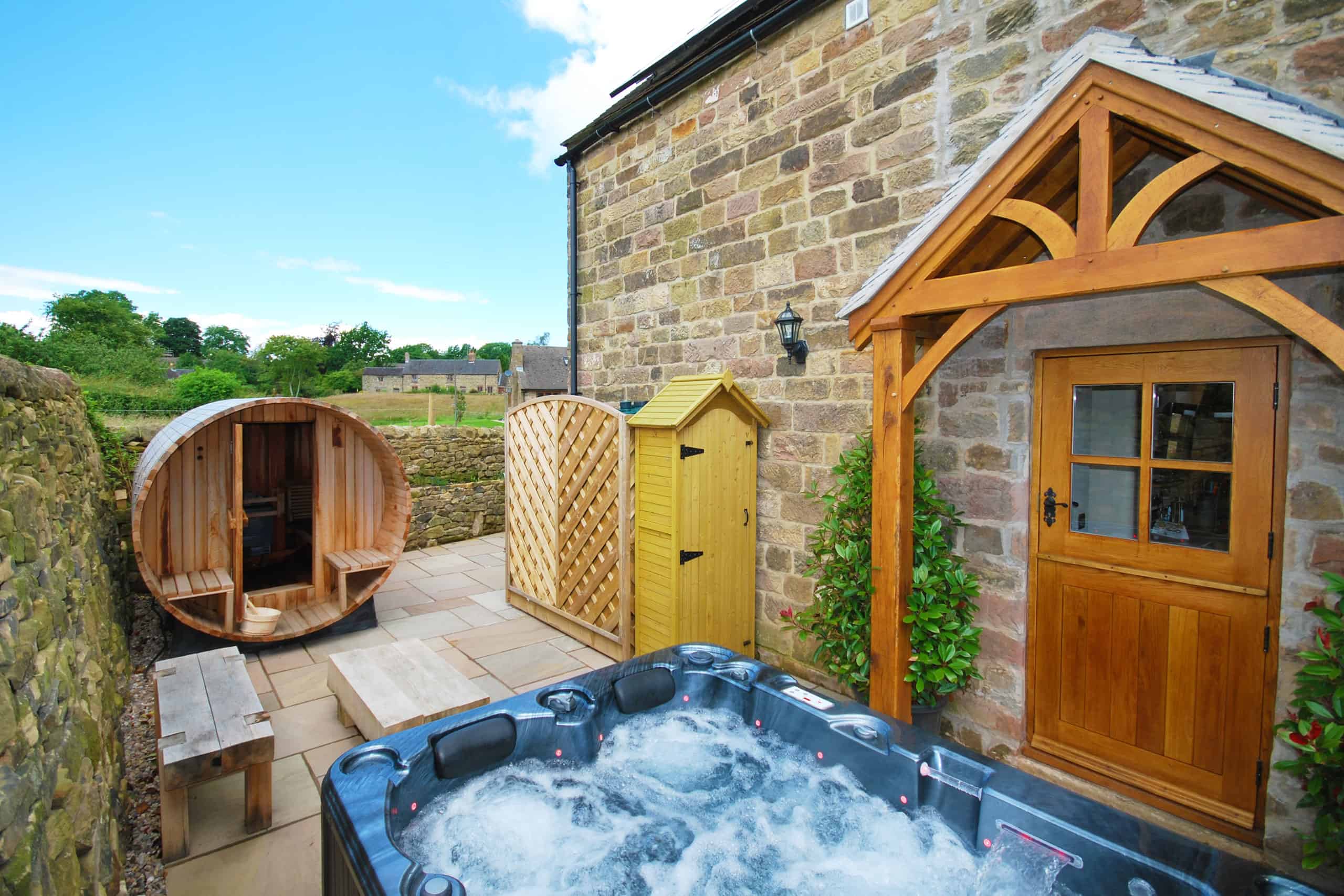 Honeysuckle Cottage self catering cottage with Hot Tub